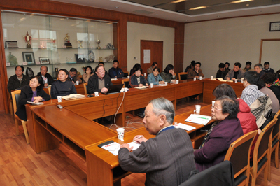 方向明确、贵在落实——生物物理研究所党委中心组学习中共中央十七届五中全会精神